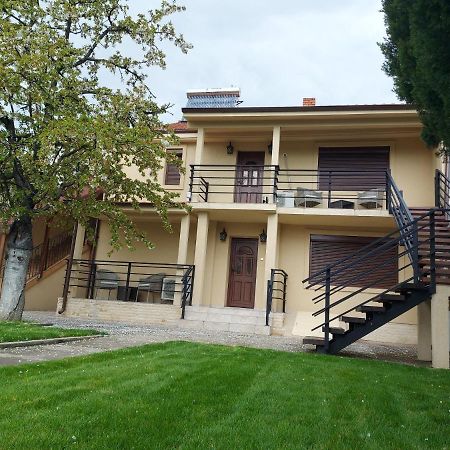 Casa Luca Hotel Moldova Noua Exterior foto
